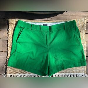 J CREW s14 Kelly green shorts-5” inseam-10.25”rise-great summer color-soft twill